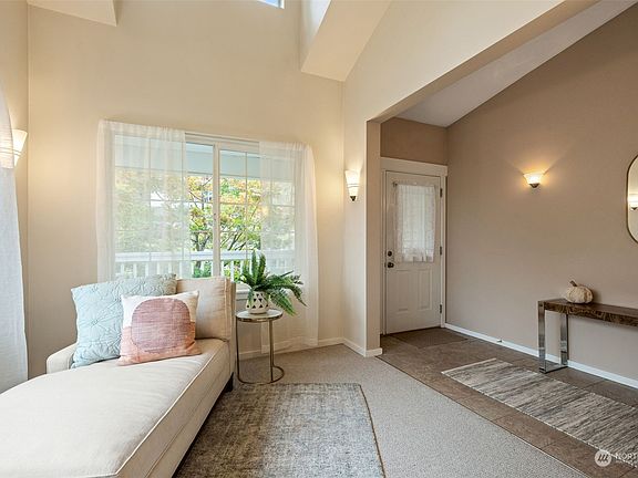 3rd image of 3134 43rd Avenue NE