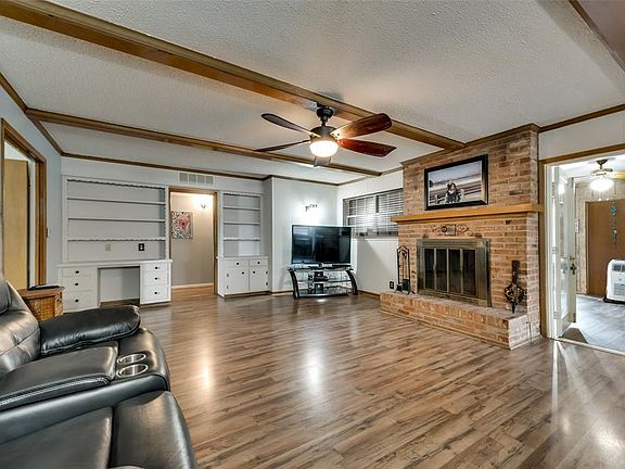 3rd image of 1606 Bardfield Ave