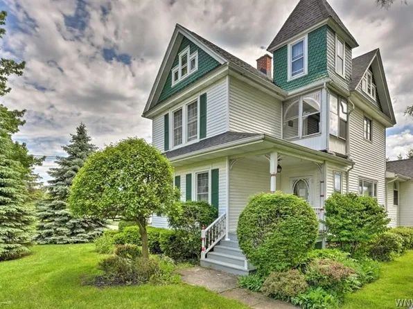 2461 Bowen Rd, Elma, NY 14059
