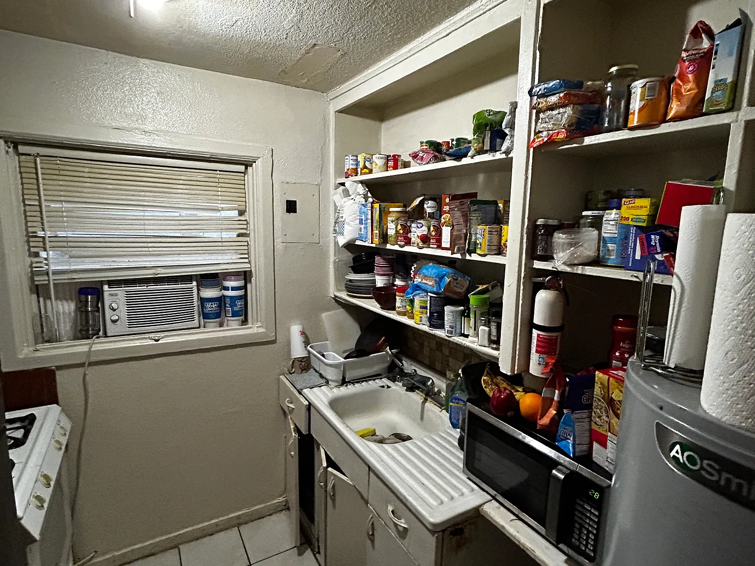 3 bed, 700 sqft, $700 — Photo 4