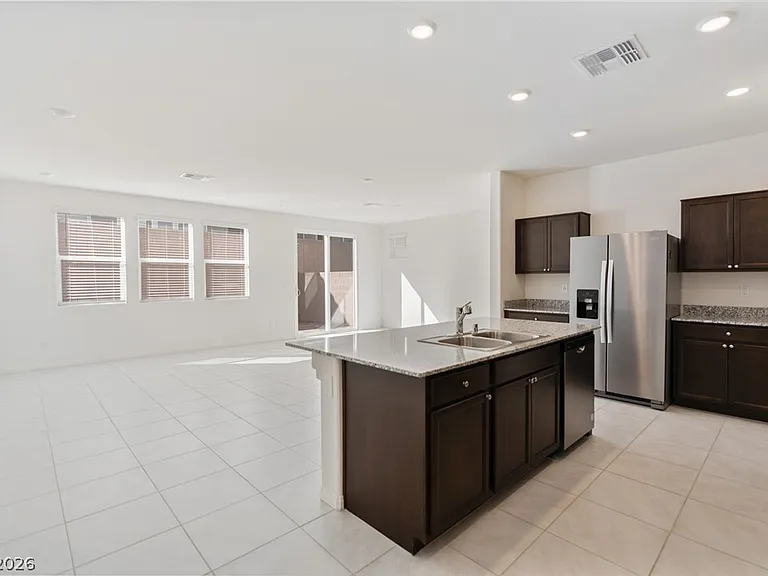 9079 Vesey Ave — Photo 3