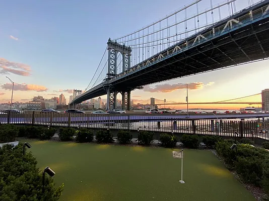 Rented by Gulia Wang, LREB | media 47