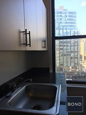 Rented by Bond New York | media 4