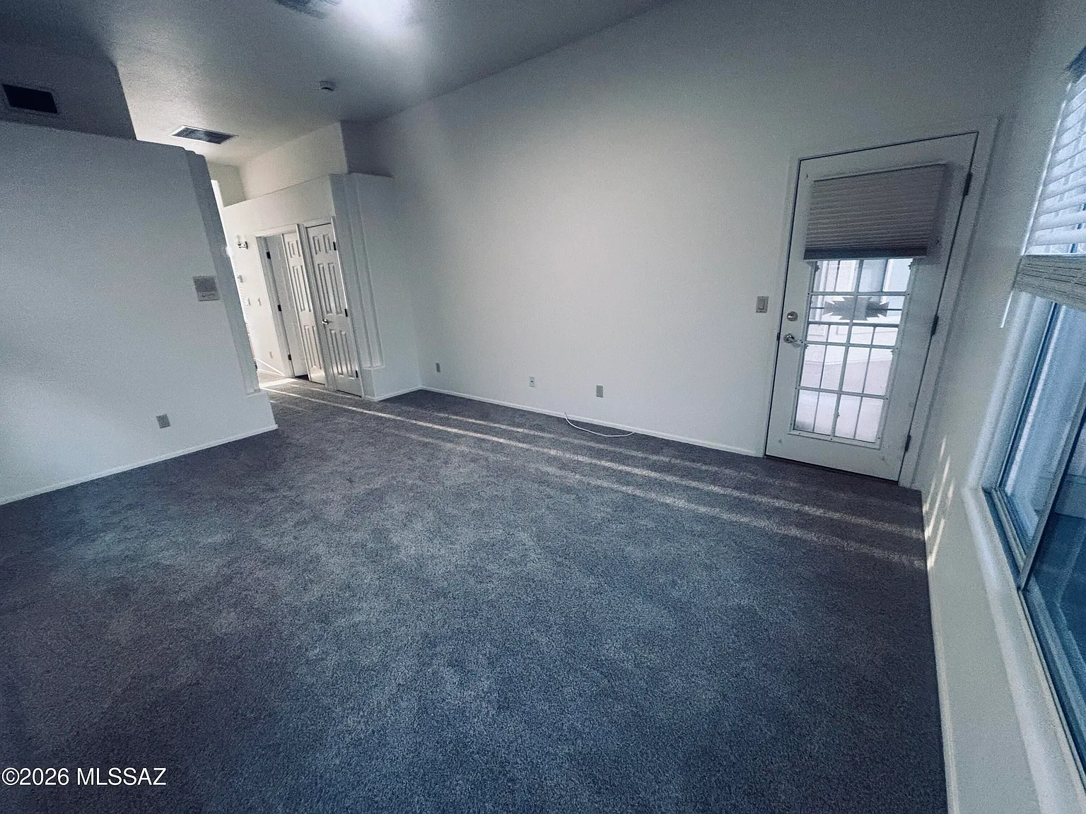 4 bed, 3.0 bath, 2293 sqft, $3,200 — Photo 4