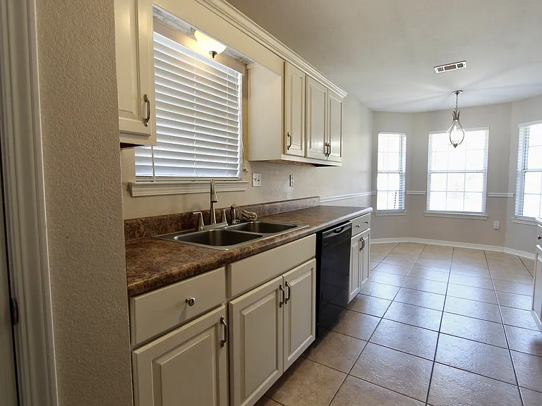 3151 Forrest Ave — Photo 13