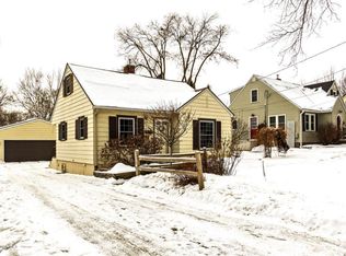 820 10th St NW, Rochester, MN 55901