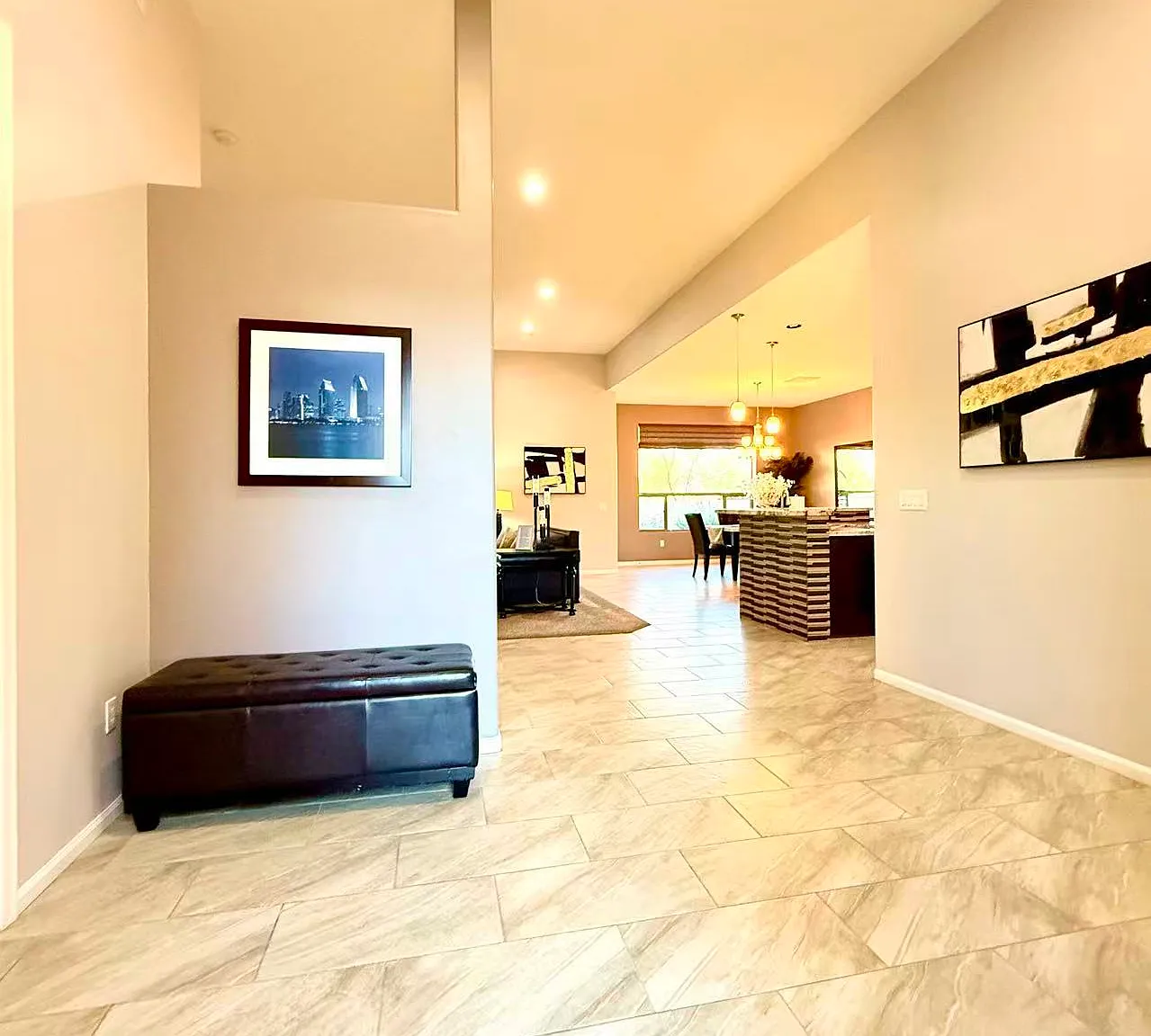 3 bed, 2362 sqft, $3,300 — Photo 3