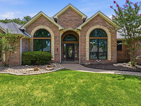 4th image of 3236 Golden Oaks Cir