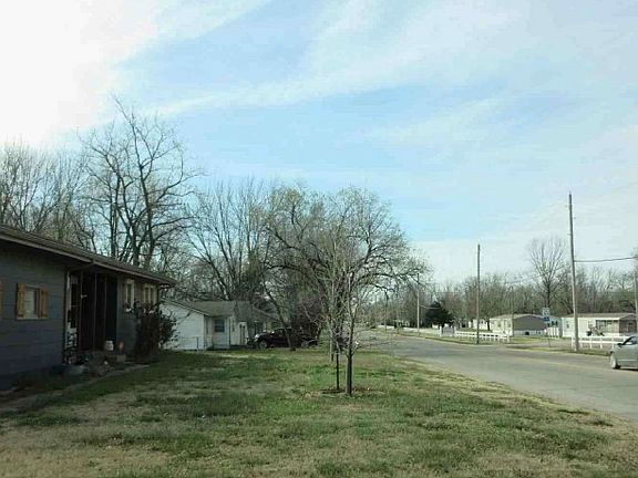 5th image of 1232 Money St
