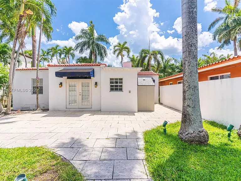 265 Palm Ave — Photo 8