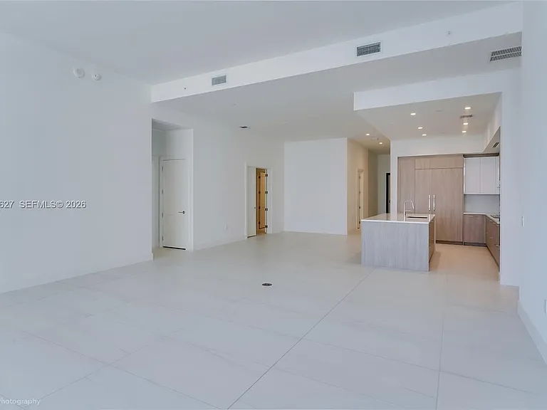 153 N Seabreeze Blvd #4 — Photo 16