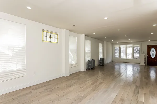 Sold by (Legacy) Online Homes, LLC | media 13