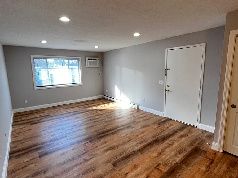 2 Pineland Avenue — Photo 44