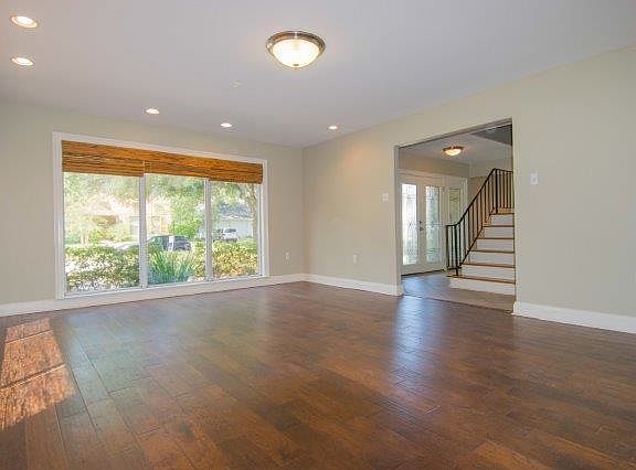 3rd image of 5547 Bellaire Dr
