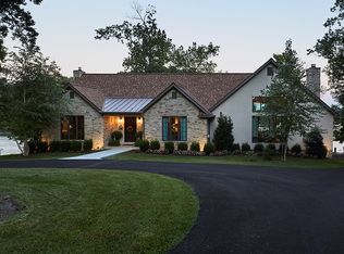 630 E Dogwood Dr, Kuttawa, KY 42055
