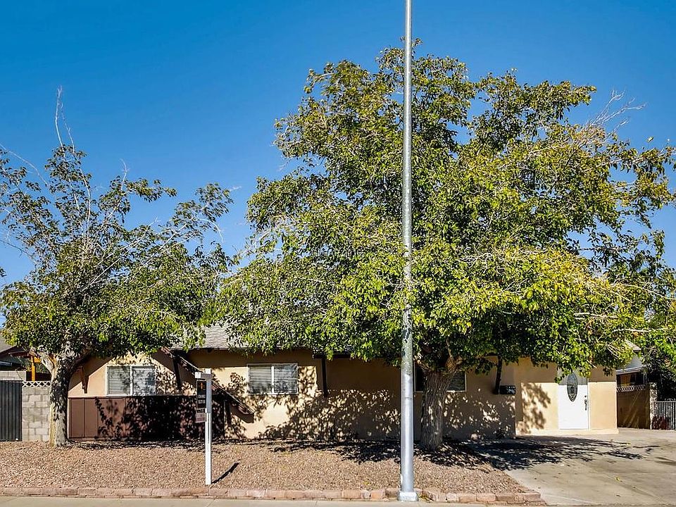 1st image of 3554 Applewood Ave