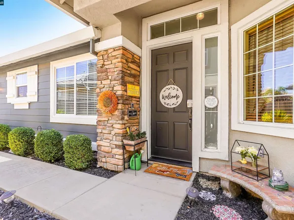 36 Grand Canyon Cir, Oakley, CA 94561