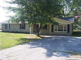 320 Walker Rd SW, Hartselle, AL 35640