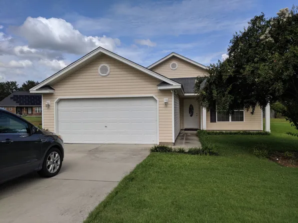 15 Finhorse Ln, Lugoff, SC 29078