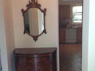 26 Michael Dr, Scarsdale, NY 10583