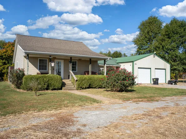 205 Tate Rd, Raleigh, IL 62977
