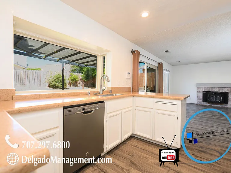 332 Robles Way — Photo 7