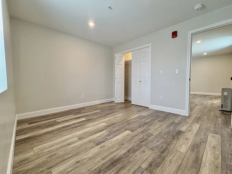 37 Cottage St #E — Photo 17