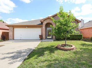 1939 Highvalley Trl, Grand Prairie, TX 75052