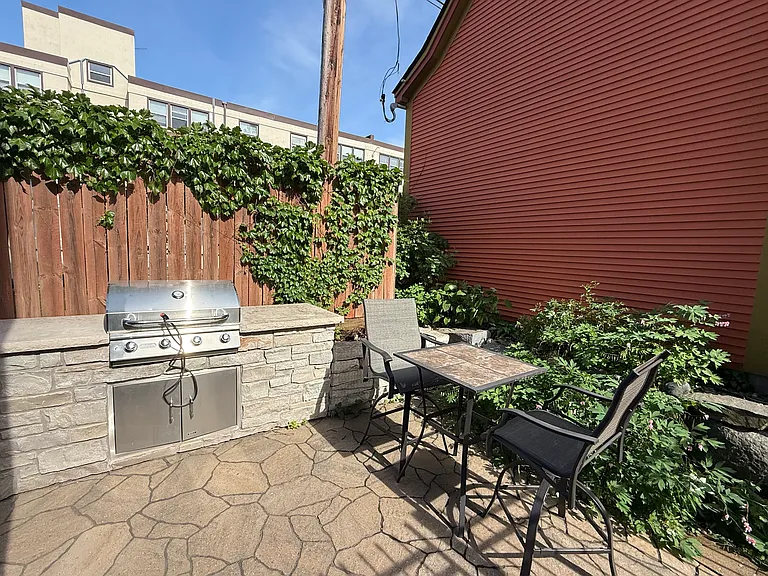 2309 Grand Ave S #B — Photo 13