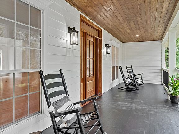 5th image of 1725 Evening Breeze Ln