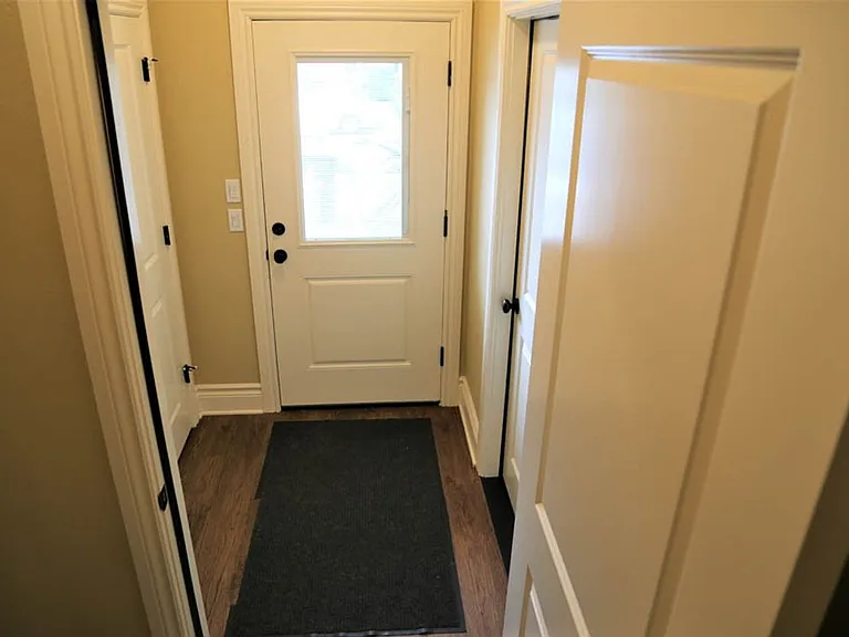 1660 NW Van Buren Ave #A — Photo 14