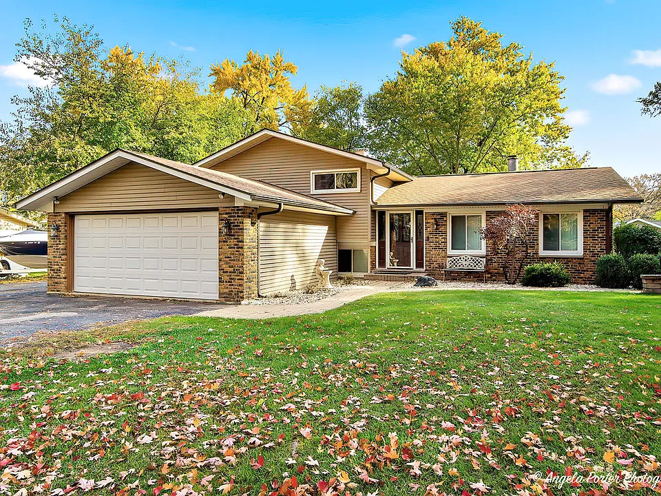 34679 N Hiawatha Trl