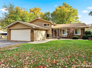 34679 N Hiawatha Trl, McHenry, IL 60051