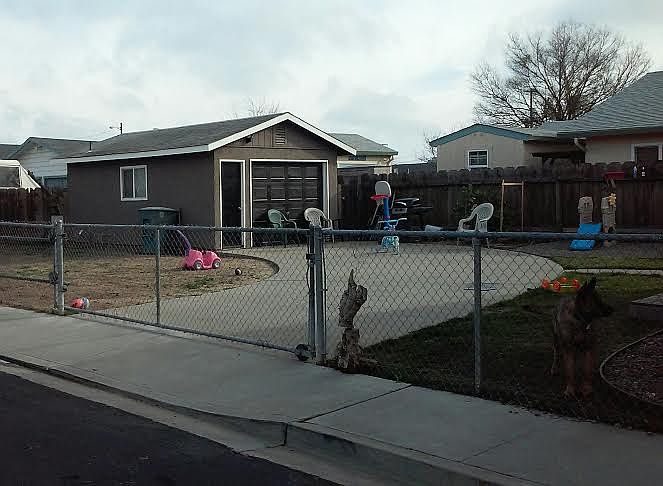 2nd image of 502 S Veach Ave