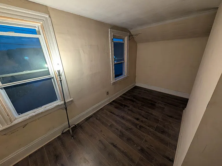 292 E Henrietta Rd — Photo 10