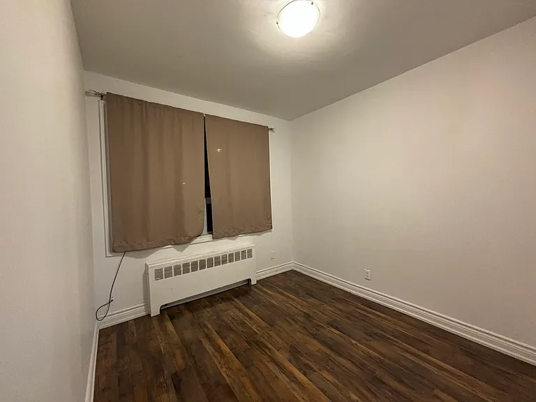 2885 Saint Clair Ave E #3 — Photo 4