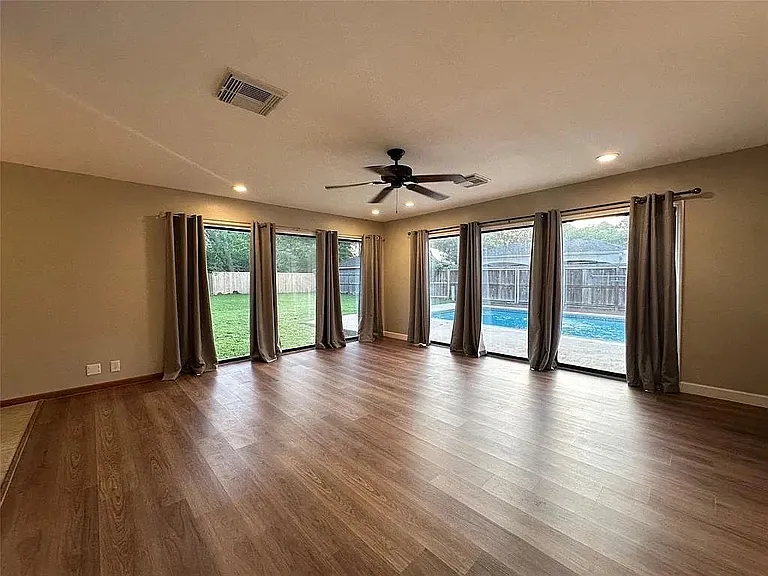 12139 Huntington Park Dr — Photo 5