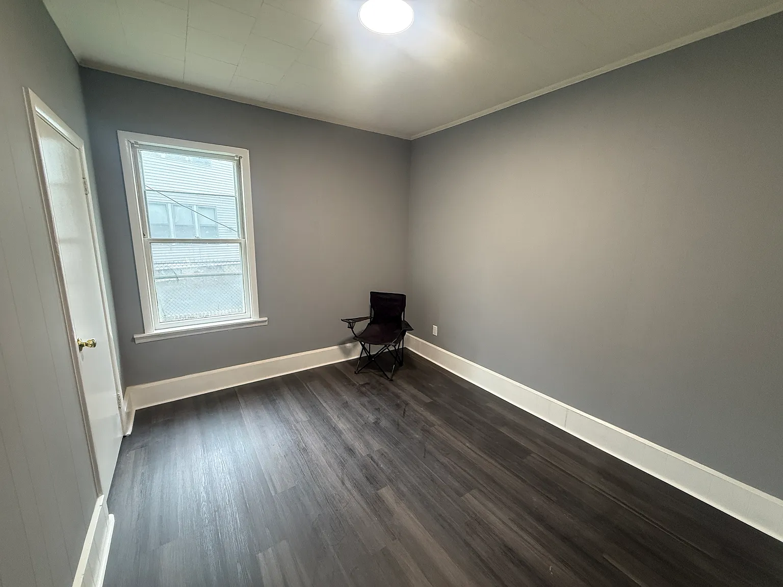 3 bed, $2,050 — Photo 3