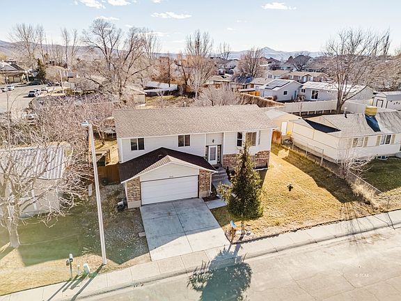 2nd image of 365 Barite St