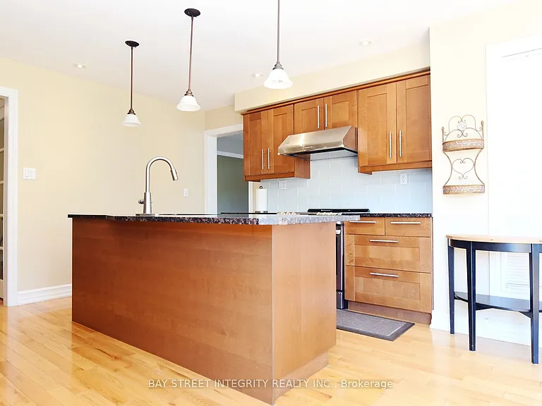 1213 Rosethorne Rd — Photo 5
