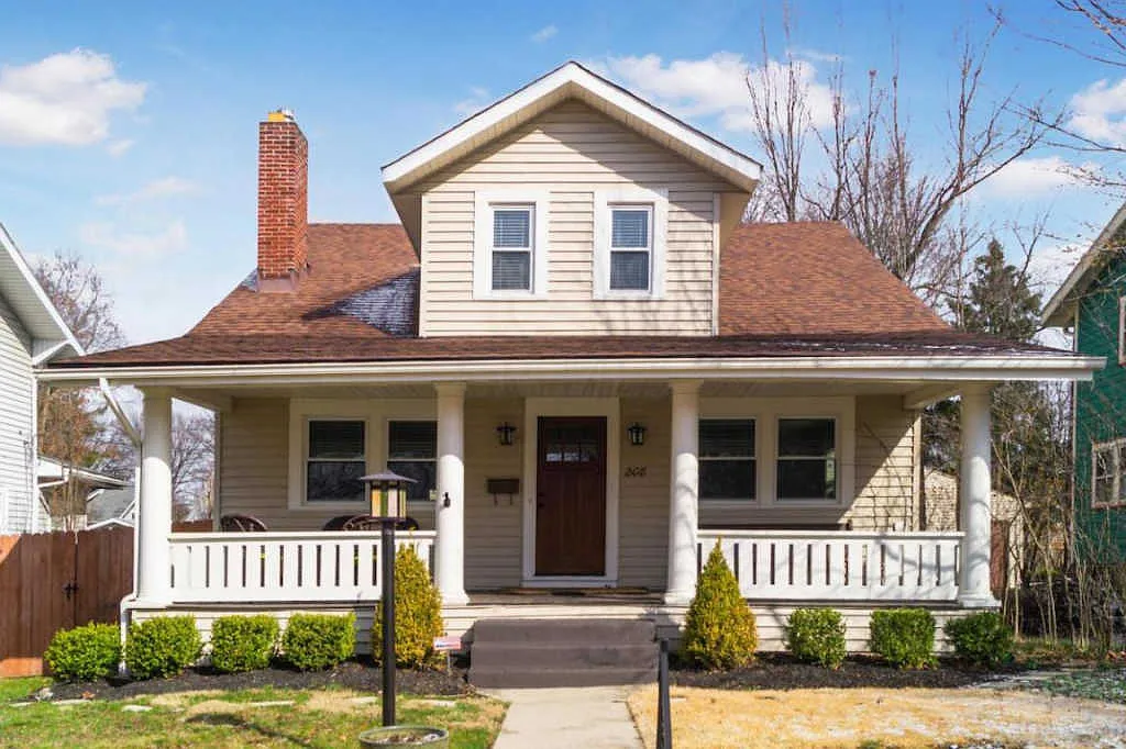 208 E Como Ave photo 1