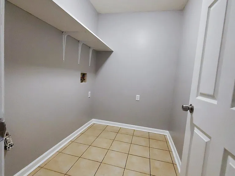 1721 Ryder Dr #6 — Photo 6