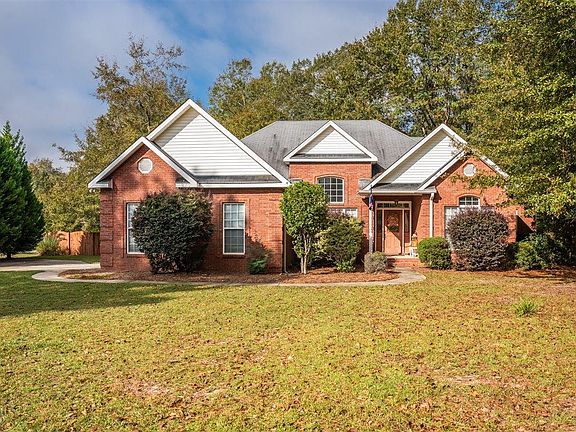 2nd image of 105 Hidden Creek Cir