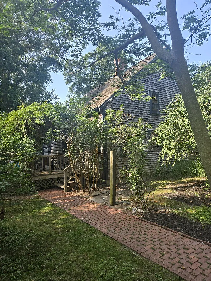 Peaceful House by the Beach in Plymouth — Photo 1