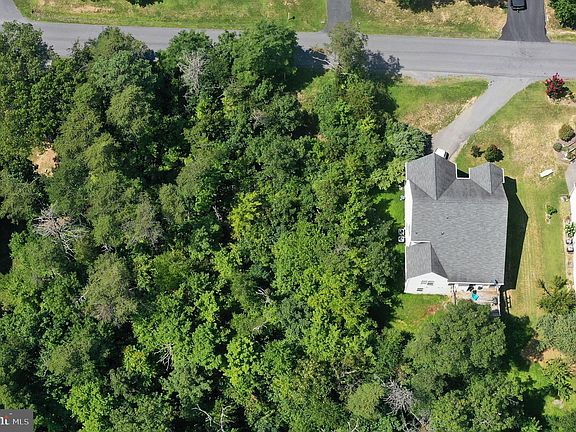 4th image of 607 South Lakeview