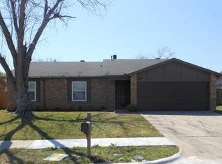 706 Edgemont Pl, Arlington, TX 76017