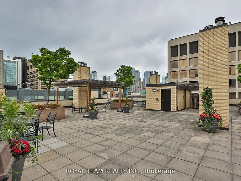 211 N Saint Patrick St S #Penthouse C-10 — Photo 48