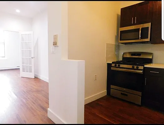 Rented by Compass | media 22