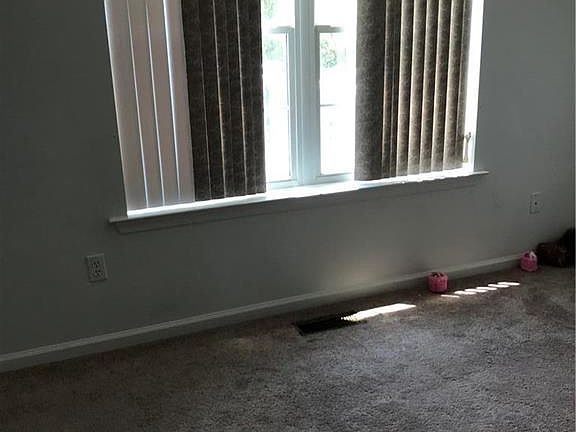 4th image of 2585 Margaret Ct