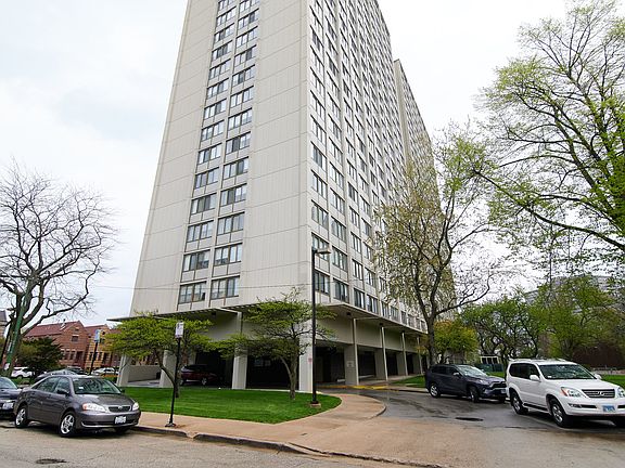 2nd image of 4800 S Lake Park Ave APT 201
